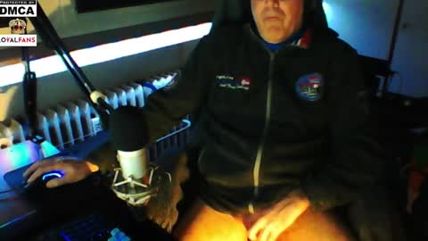        call me  Stefan online show from 31, 1, 2025