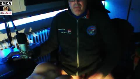        call me  Stefan online show from 1, 2, 2025