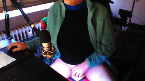 Snapshot of luckyfreak1 chatting on 13, 3, 2026 call me Stefan online show from 13, 3, 2026