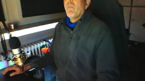 Snapshot of luckyfreak1 chatting on 5, 4, 2026 call me Stefan online show from 5, 4, 2026