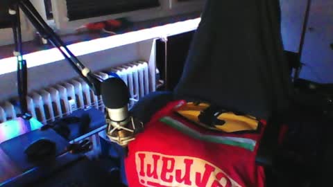 Snapshot of luckyfreak1 chatting on 17, 4, 2026 call me Stefan online show from 17, 4, 2026