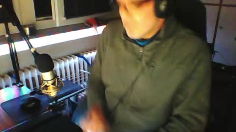 Snapshot of luckyfreak1 chatting on 18, 4, 2026 call me Stefan online show from 18, 4, 2026