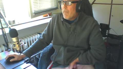 Snapshot of luckyfreak1 chatting on 19, 4, 2026 call me Stefan online show from 19, 4, 2026