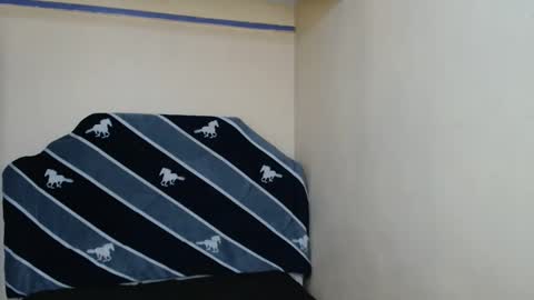 Snapshot of luckyluna7 chatting on 9, 9, 2025 luckyluna online show from 9, 9, 2025