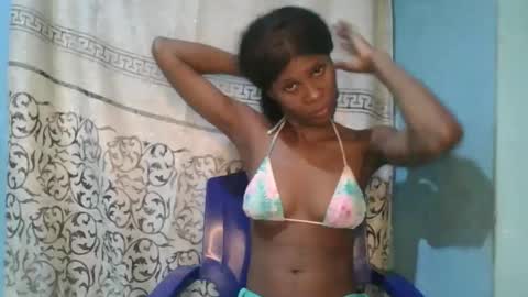 Snapshot of luckymadequeen chatting on 2, 4, 2026 Gloria online show from 2, 4, 2026