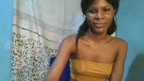 Snapshot of luckymadequeen chatting on 8, 4, 2026 Gloria online show from 8, 4, 2026