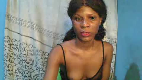 Snapshot of luckymadequeen chatting on 22, 4, 2026 Gloria online show from 22, 4, 2026