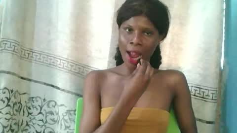 Snapshot of luckymadequeen chatting on 7, 6, 2026 Gloria online show from 7, 6, 2026