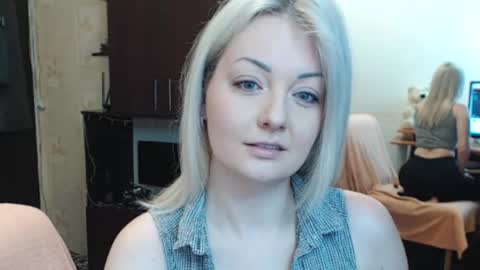 Snapshot of luckyshotgirl chatting on 16, 3, 2026 LuckyShot online show from 16, 3, 2026