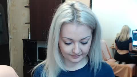 Snapshot of luckyshotgirl chatting on 17, 4, 2026 LuckyShot online show from 17, 4, 2026