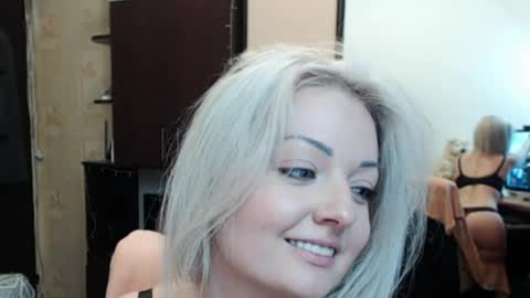 Snapshot of luckyshotgirl chatting on 9, 5, 2026 LuckyShot online show from 9, 5, 2026