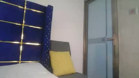 Snapshot of luckyy0001 chatting on 26, 10, 2025 Lopez online show from 26, 10, 2025