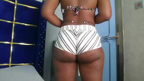 Snapshot of luckyy0001 chatting on 11, 11, 2025 Lopez online show from 11, 11, 2025