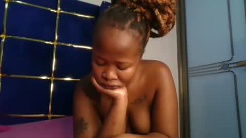 Snapshot of luckyy0001 chatting on 21, 11, 2025 Lopez online show from 21, 11, 2025