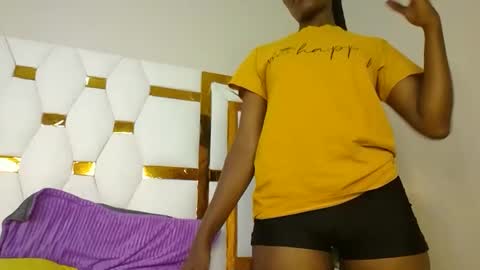 Snapshot of luckyy003 chatting on 28, 2, 2025 brielle online show from 28, 2, 2025