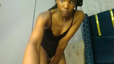 Snapshot of luckyy003 chatting on 25, 10, 2025 brielle online show from 25, 10, 2025