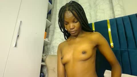 Snapshot of luckyy003 chatting on 31, 10, 2025 brielle online show from 31, 10, 2025