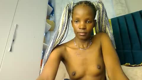 Snapshot of luckyy003 chatting on 23, 11, 2025 brielle online show from 23, 11, 2025