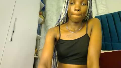 Snapshot of luckyy003 chatting on 23, 11, 2025 brielle online show from 23, 11, 2025