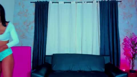 Snapshot of lucretia_love chatting on 12, 3, 2026 luna alice francisco mike online show from 12, 3, 2026