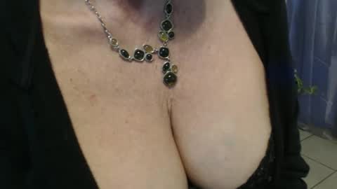 Snapshot of lucy_0000 chatting on 1, 4, 2026 lucy_0000 online show from 1, 4, 2026