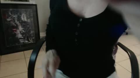 Snapshot of lucy_0000 chatting on 20, 4, 2026 lucy_0000 online show from 20, 4, 2026