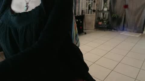 Snapshot of lucy_0000 chatting on 23, 4, 2026 lucy_0000 online show from 23, 4, 2026