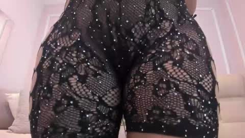 lucy_canel online show from 16, 2, 2026