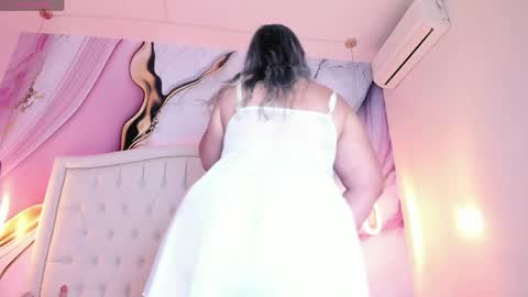 Snapshot of lucy_milf_474 chatting on 18, 4, 2026 Lucy online show from 18, 4, 2026