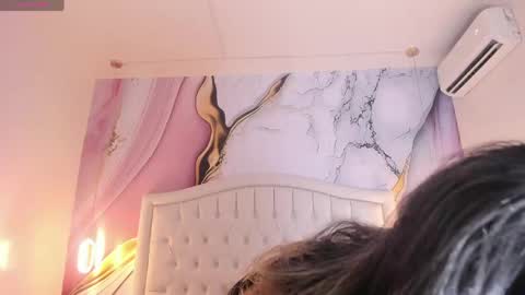 Snapshot of lucy_milf_474 chatting on 21, 4, 2026 Lucy online show from 21, 4, 2026