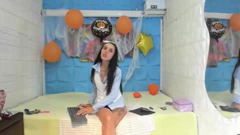 Snapshot of lucy_unlimited chatting on 31, 10, 2025 Lucy unlimit come back here online show from 31, 10, 2025