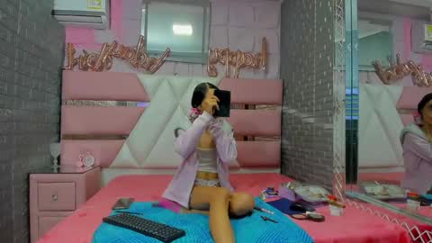 Snapshot of lucy_unlimited chatting on 29, 11, 2025 Lucy unlimit come back here online show from 29, 11, 2025