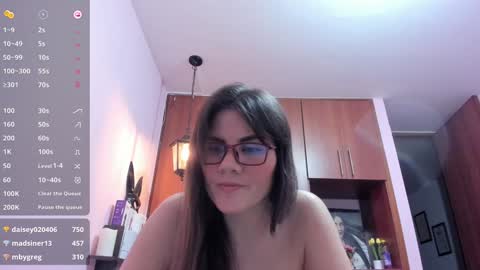 Snapshot of lucyferr_ chatting on 26, 1, 2025 Luca Valentina online show from 26, 1, 2025