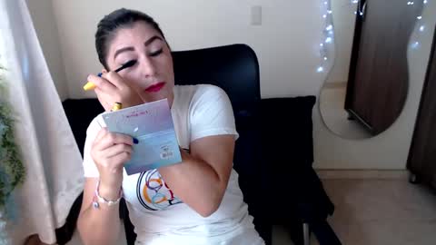 Snapshot of lucyli_ chatting on 6, 12, 2024 LUCY online show from 6, 12, 2024