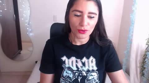 Snapshot of lucyli_ chatting on 14, 12, 2024 LUCY online show from 14, 12, 2024