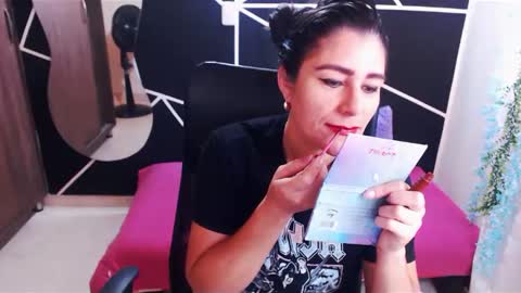 Snapshot of lucyli_ chatting on 16, 1, 2025 LUCY online show from 16, 1, 2025