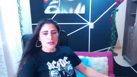 Snapshot of lucyli_ chatting on 1, 3, 2025 LUCY online show from 1, 3, 2025