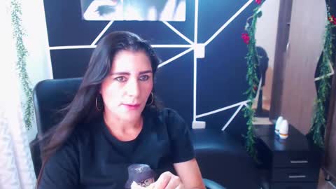 Snapshot of lucyli_ chatting on 9, 3, 2025 LUCY online show from 9, 3, 2025