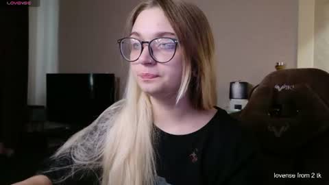 Snapshot of lucysbrain chatting on 3, 8, 2026 Lucy online show from 3, 8, 2026