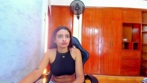 Snapshot of lucyskinny chatting on 19, 5, 2026 LUCY online show from 19, 5, 2026