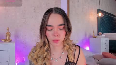 Snapshot of lucyvega4 chatting on 19, 10, 2025 Lucy online show from 19, 10, 2025