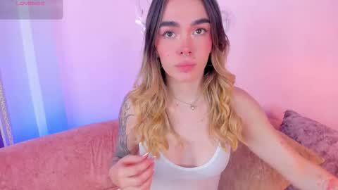 Snapshot of lucyvega4 chatting on 24, 10, 2025 Lucy online show from 24, 10, 2025