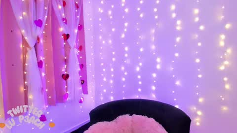 Snapshot of lucyy_peach chatting on 21, 2, 2025 LUCYY FROM HOME  online show from 21, 2, 2025
