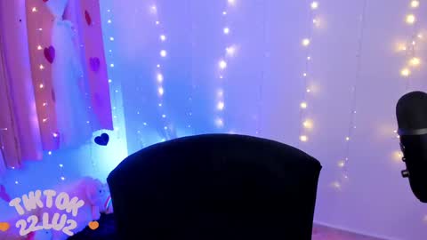 Snapshot of lucyy_peach chatting on 10, 3, 2025 LUCYY FROM HOME  online show from 10, 3, 2025