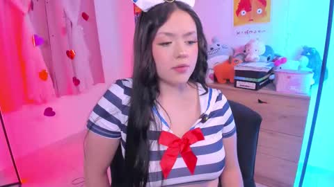 Snapshot of lucyy_peach chatting on 20, 9, 2025 LUCYY FROM HOME  online show from 20, 9, 2025