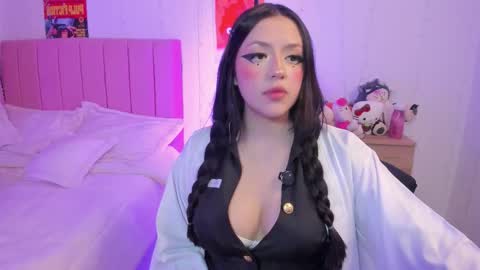 Snapshot of lucyy_peach chatting on 9, 10, 2025 LUCYY FROM HOME  online show from 9, 10, 2025