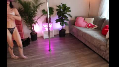 Snapshot of lucyyluvss chatting on 1, 4, 2026 Lucy online show from 1, 4, 2026