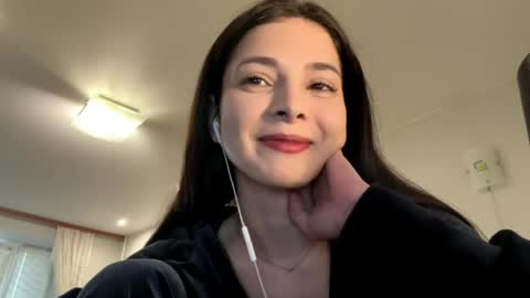 Snapshot of ludivinablice chatting on 24, 3, 2026 Mika online show from 24, 3, 2026