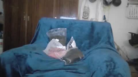 A slave to the mistress.. un esclavo para las amas dominantes. online show from 22, 2, 2026