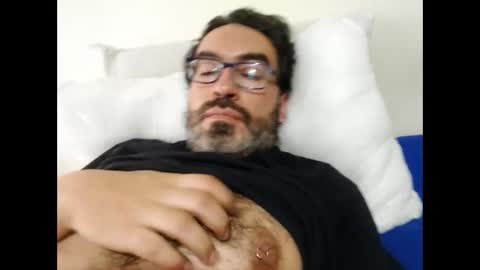 Snapshot of luis2988z chatting on 22, 3, 2026 Hairyman online show from 22, 3, 2026